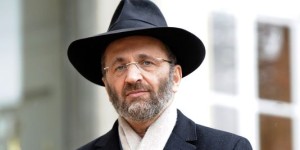 Gilles Bernheim, grand rabbin démissionnaire | Photo : AFP/Bertrand Guay