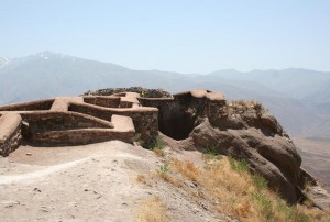Les ruines de la forteresse d'Alamut, en Iran | Photo : via wikipedia sous Creative Commun